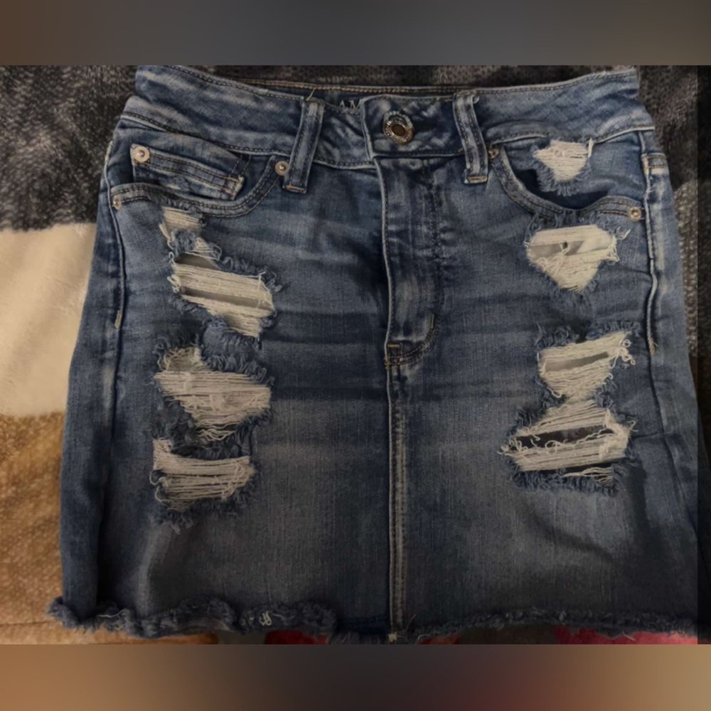American Eagle Skirt- Lightly used.